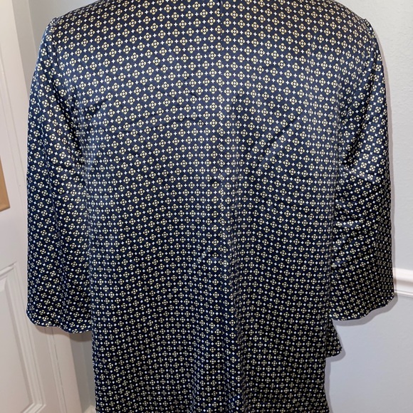 Geometric Designer Top - Picture 3 of 5